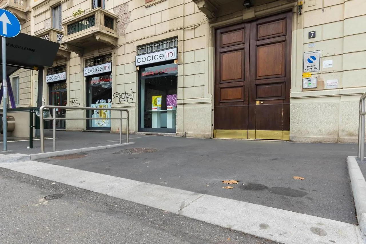 Holiday home Hintown Piazza Gerusalemme Milan Italy
