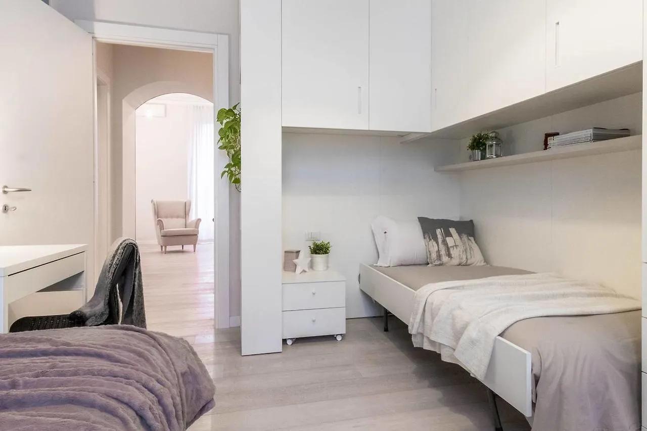 Hintown Piazza Gerusalemme Milan